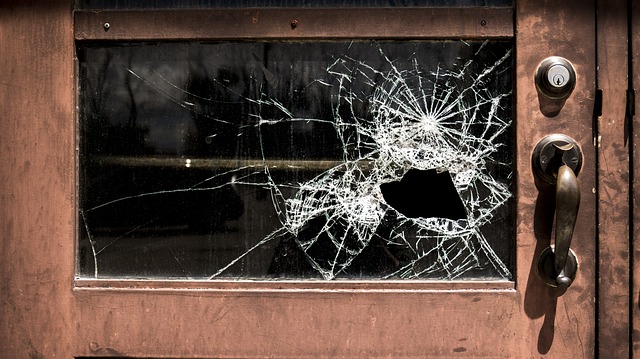 cracked-window-broken-glass